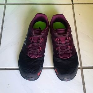 Hard to find brand new pair of INOV-8 "Bare -xf-210" (women's shoe)